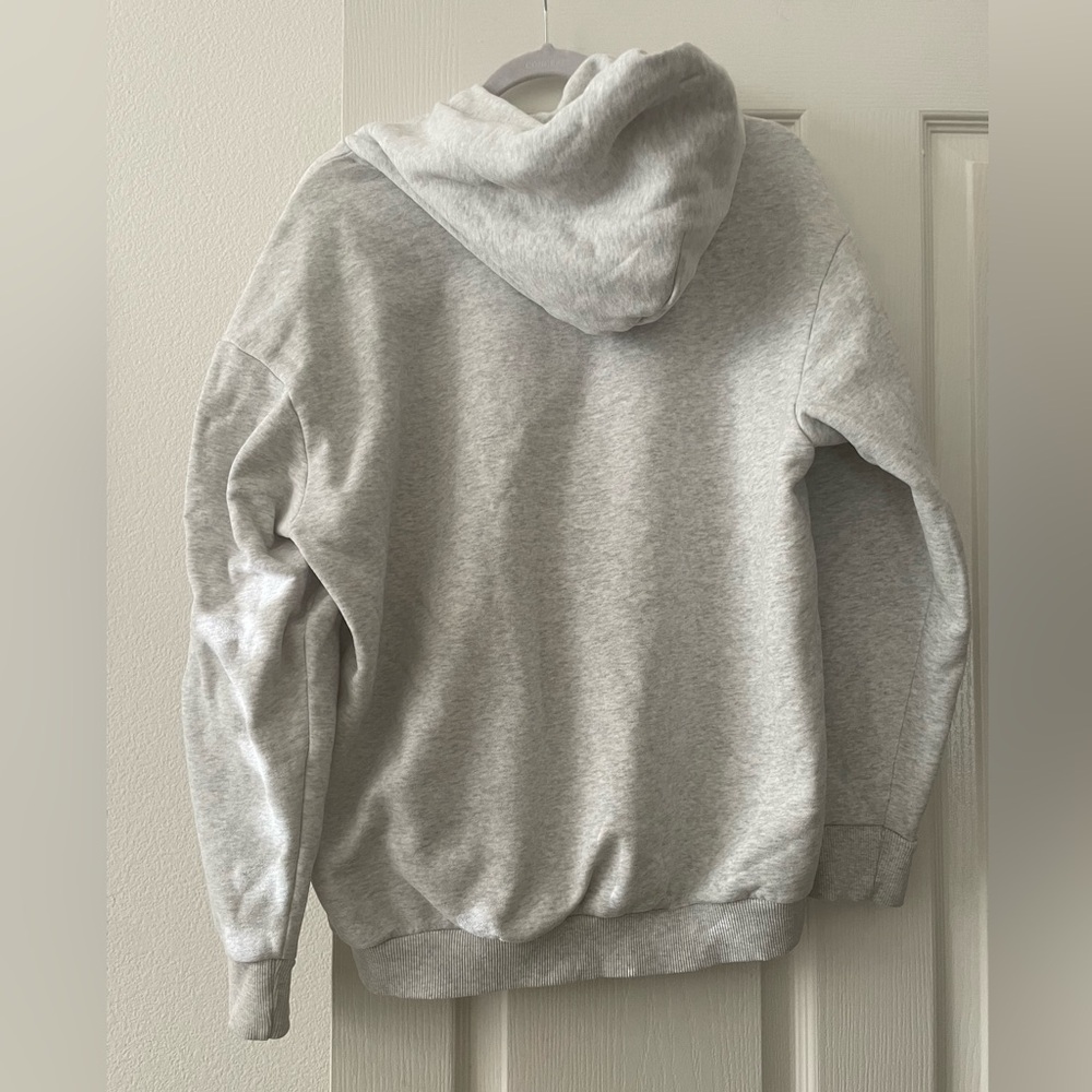 Vuori Women's Light Gray Restore Sweater. - Picture 3 of 6